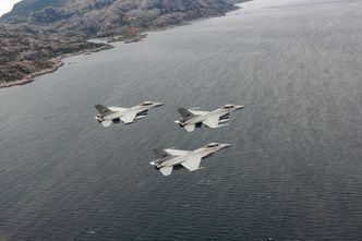 F-16 har kun fire måneder igjen i Luftforsvaret, og nå er 331 skvadron i full gang med å dokumentere den siste tida. Her fra Lofoten. Foto:  Onar Digernes Aase / Forsvaret