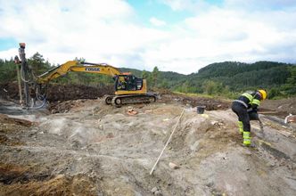Slik ser det ut på riggplassen i dag, hvor det forberedes sprengning. Foto: Ole Kristian Åset, Statens vegvesen