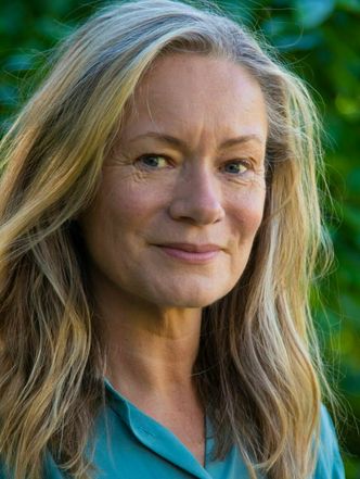 – Det er vakkert under vann, men det er også farlig fristende å gå litt for dypt og bli litt for lenge, sier Ingrid Eftedal, seniorforsker ved NTNU. Foto:  Karl Jørgen Martinsen/NTNU