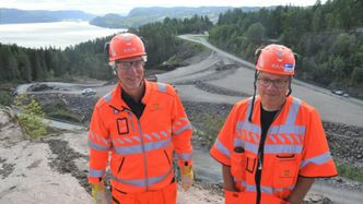 Øyvind Storløkken t.v. og Jan Ove Sørheim i Norlandsdalen mellom Sollihøgda og Skaret Foto:  Kjell Wold, Statens vegvesen