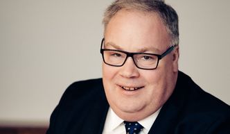 Bård Folke Fredriksen i NBBL syns det er synd at borettslag og sameier faller utenfor den nye støtteordningen for solceller. Foto:  Ilja C. Hende/NBBL