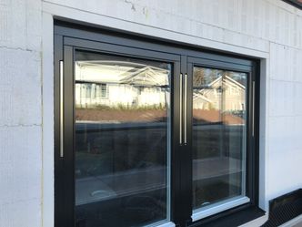 Jackopor Plank gjør det enkelt å plassere vinduet hvor som helst i vindussmyget når det bygges med Thermomur.