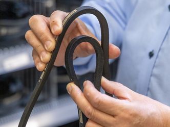 En kilerem som bøyer seg lettere, utvikler mindre varme, senker strømforbruket og øker levetiden på utstyret. Foto:  TUM Studio