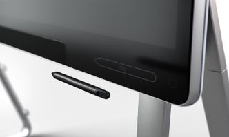 Aktiv penn: Webex Board Pro har aktive penner, omtrent som noen nettbrett har. Det gir mye mer presis skriving. Foto:  Cisco