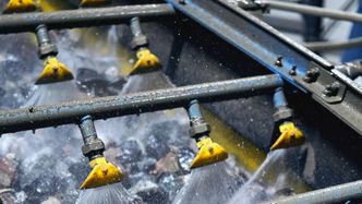 Vasking er en av prosessene som gjør det mulig å resirkulere forurensede masser til gjenbruk. Foto:  Max Emanuelson