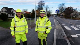 Byggeledere Lasse Sondbø fra Vestfold og Telemark fylkeskommune og Ruben Kleppan fra Tore Haraldstad og Co.AS. Foto: Freddy Samson Fagerheim, Vestfold fylkeskommune