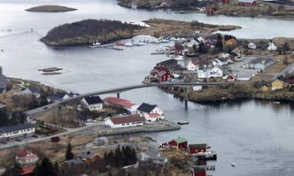 Herøysundbrua i dag. Her er det kompakte forhold, og det trengs mer plass. Foto:  Nordland fylkeskommune