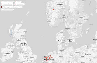 Dette skjermbildet viser at Supercharger-stasjonen i Aurland var registert som åpen for andre elbiler enn Tesla fredag formiddag. Skjermbilde:  Teslas nettsider