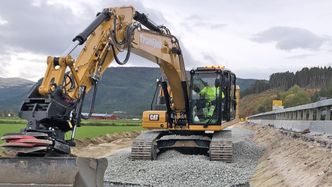 Tronfjell Maskin synes leveransene har vært fleksible på tross av at mengden Glasopor økte på Rv. 3 Alvdal – Tynset. Foto: Tronfjell Maskin