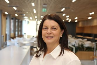 ØKT SIKKERHET: Sikkerheten i løsningen er i gode hender med bruk av Veracity-komponenter, forteller Randi-Hilde Søreide i DNVs Veracity, som var prosjektleder i utviklingsprosjektet til OceanSign. Foto: DNV