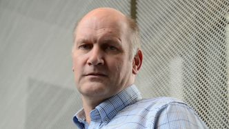 Markedssjefen for tavlebyggere, Torgeir Andersen er spesielt opptatt av at standarder endres i takt med utviklingen av innovativ teknologi som revolusjonerer brannforebygging.