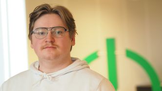 Mest spennende er det å jobbe med ombygging av automatikk for ventilasjonsaggregater, sier lærling Morten Skogly i Schneider Electric.