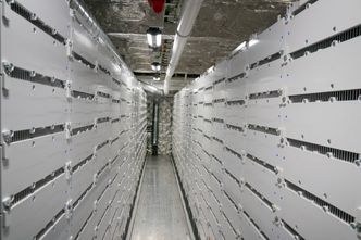 Havila-skipene har to store batterirom på til sammen 6,1 MWh batterier fra Corvus. Det skal være nok til 4 timer seiling på batteri. Foto:  Eirik Helland Urke