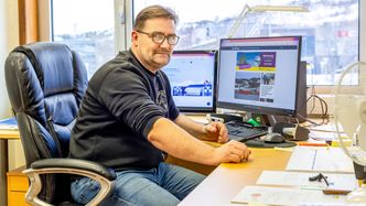 Medeier og styremedlem Are Isaksen er frustrert over fylkets håndtering av anbudene på sommervedlikeholdet. Foto: Frank R. Roksøy