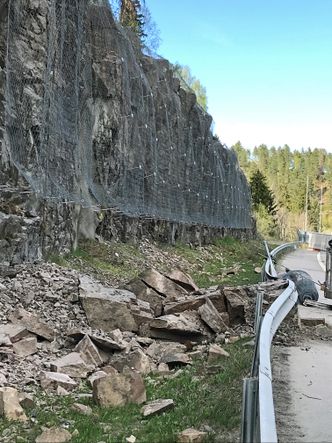 Sikringsarbeidet sør for Tollerud i Sande pågår nå for fullt. Foto: Statens vegvesen