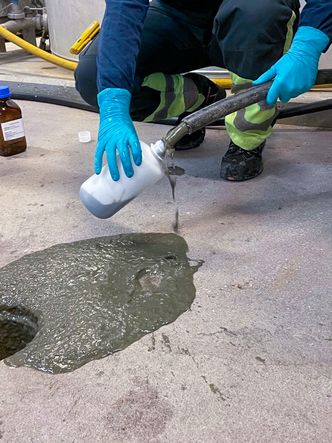 Slam før prosessen med å utvinne biogass. Foto: Gabriela Castro Varela/NTNU