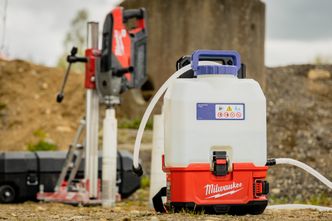 Vannet kan leveres fra for eksempel en batteridrevet vanntank fra MMILWAUKEE®️. Foto: TUM Studio