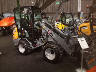 Hymax har solgt rundt 50 eksemplarer av denne elektriske minilasteren fra nederlandske Giant. Foto:  Jarle Skoglund