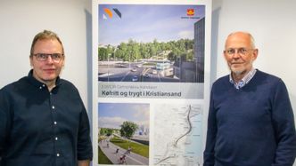 Assisterende prosjektleder Jan Helge Egeland og prosjektleder Nils Ragnar Tvedt i Statens vegvesen . Foto: Thor Søndenaa