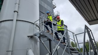 Asfaltfabrikken som er levert av danske KVM, er den første i sitt slag i Norge. Foto:  Feiring