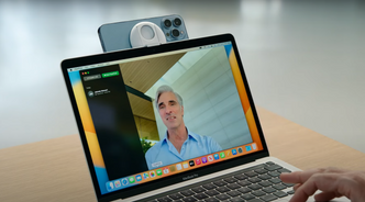 Slik ser det ut når du monterer en Iphone på en MacBook for å bruke telefonen som webkamera. Foto: Apple