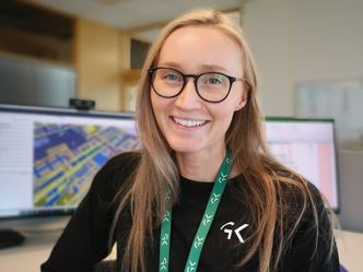 Karoline Viktoria Bratteng er prosjektleder ved Troms- og Finnmark-kontoret til GK. <a href="https://assessit.recman.no/job.php?job_id=277918" target="_blank" rel="nofollow noopener">Nå trenger GK flere prosjektledere som henne</a>. Foto: GK Gruppen