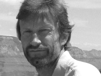 Den ene dagen kan en geotekniker være «lovgivende», den neste «utøvende» og den neste deretter «dømmende», påpeker Halfdan Carstens. Foto:  Privat