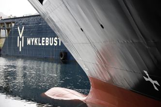 Myklebust Verft monterte blant annet ny bulb på skipet. Den er skadet. Foto:   Tore Stensvold