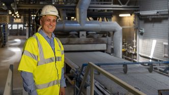NULLUTSLIPP: – Vi skal komme til null her i Fredrikstad også, men det blir litt annerledes enn ved fabrikken på Skjåk, forteller Børresen. Foto: TUM Studio