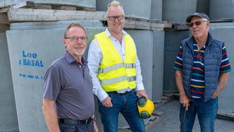 F.v. salgsdirektør Jørn Hoffmann i Afinitas, daglig leder Lars Loe og tidligere daglig leder Tom Loe. Foto: Jørn Søderholm, Praktisk Talt AS