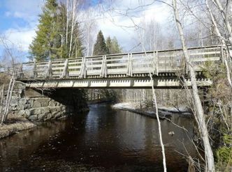 Væla bru ligger cirka sju kilometer nordover fra Hønefoss sentrum. Foto: Ringerike kommune