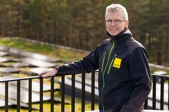 Lasse Nilsson er produksjonssjef ved Vestres nye møbelfabrikk på Magnor. Foto:  TUM Studio