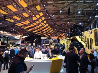 Cat har største stand med en hall nærmest for seg selv på årets Bauma, hvor over 70 maskiner samler tusenvis av besøknede hver dag denne uken. Foto:  Jarle Skoglund