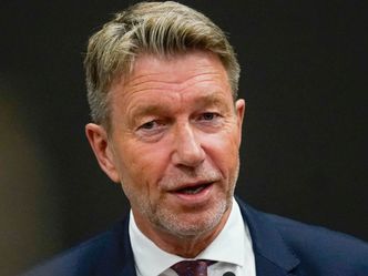 Olje- og energiminister Terje Aasland er spent på den videre utviklingen. Foto:  NTB