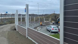 Både støyskjermelementene i plast og rammeverket i metall kan leveres i 100 prosent resirkulerte materialer Foto: BD Samferdsel