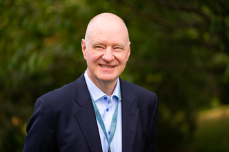 Roar Skålin ble overrasket over at han hadde flest riktige svar. Foto:  Magne Velle/Meteorologisk institutt