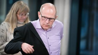Gorm Frimannslund gikk av på dagen som Bane Nor-sjef i mars 2023. Her fra en pressebrief i forbindelse med problemene på Follobanen. Foto: Eirik Helland Urke