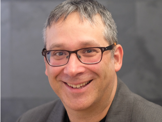 Gary Marcus er professor emeritus i psykologi og nevrovitenskap ved NYU. Han har skrevet flere bøker om AI . Foto: NYU