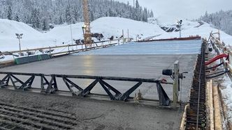 Brenna bruer er to parallelle bruer, hver på ca. 120 meter lengde. Foto:  Martin Vares, Statens vegvesen