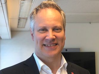 Samferdselsminister Jon-Ivar Nygård har skrevet brev til EU-kommisjonen der han heier på elektriske lastebiler. Foto: Tia Karlsen
