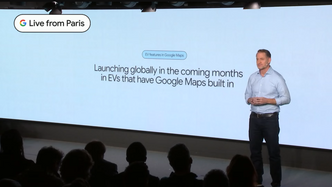Chris Phillips fra Google Maps presenterte en rekke nye funksjoner som gjør det lettere å bruke Google maps med elektriske biler. Skjermbilde:  Google