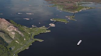 Kjerringsundsambandet har en total lengde på cirka sju kilometer fra Nautneset på Otrøya til Hukkelberget på Gossen. Illustrasjon:  Møre og Romsdal fylkeskommune