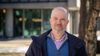 – Istedenfor at alle skal jobbe på hver sin tue, er det store gevinster å hente på å samarbeide, poengterer Pål Rylandsholm i DNV. Foto: TUM Studio