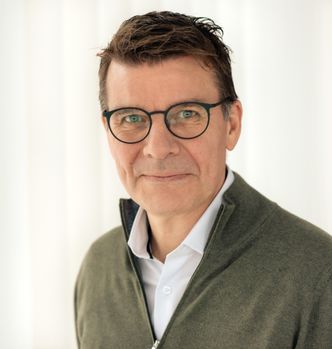 Kent-Helge Holst (53) overtar toppjobben i Constro. Han er i dag konsernsjef i Consto Holding AS og styreleder i Consto AS. Foto:  Fotograf Nicolas Tourrenc