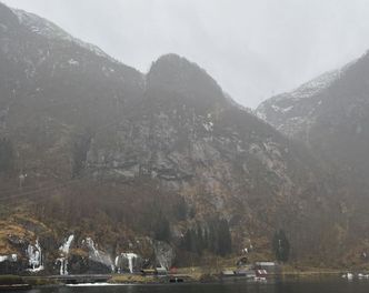 Ved Matre skal det også opp fanggjerde. Foto:  Statens vegvesen