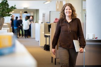 Bente Leirvik Dahle leder Fremtidens innkreving. Her i Skatteetatens lokaler på Helsfyr i Oslo. Foto: TUM Studio