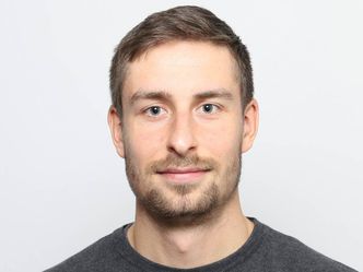 Simuleringer har vist at fordampningen fra plener og trær kan senke lufttemperaturen med flere grader og dermed redusere behovet for kjøling i bygninger om sommeren, skriver Sintef-forsker Johannes Brozovsky. Foto:  Privat