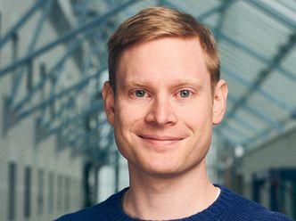 – Uansett hva du gjør, er det viktigste at du gjør noe, sier doktorgradsstipendiat Anders Årnes ved UiT Norges arktiske universitet om fysisk aktivitet. Foto:  Edvard Kristiansen