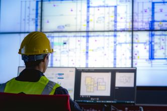 <span>Tjenesten EcoConsult Electric Digital Twin Service speiler den fysiske verden for å forenkle driften av anlegg for elektrisk distribusjon. Den forebygger problemer og fører til bedre kontinuitet og driftssikkerhet.</span>