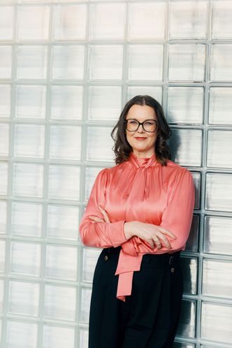  Wenche Karlstad mener det trengs interne retningslinjer som ivaretar  både det etiske og lovmessigheter rundt AI. Foto: Tietoevry